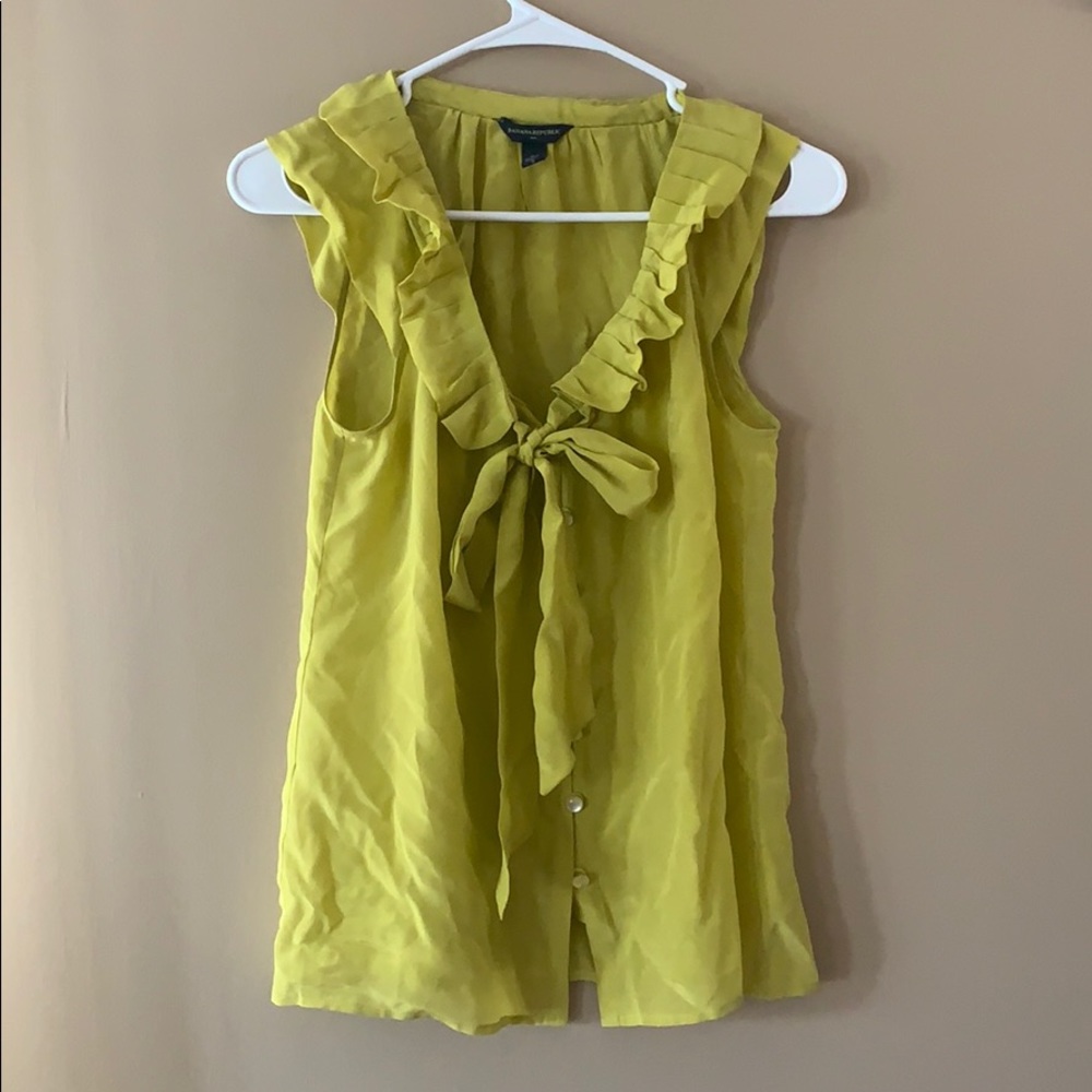 Silk sleeveless blouse.
